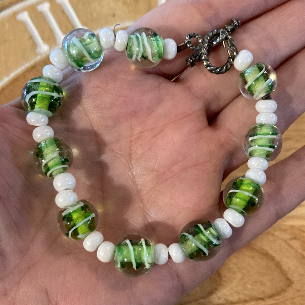 10/$30 Green white beaded bracelet toggle clasp icing beads wedding cake bead